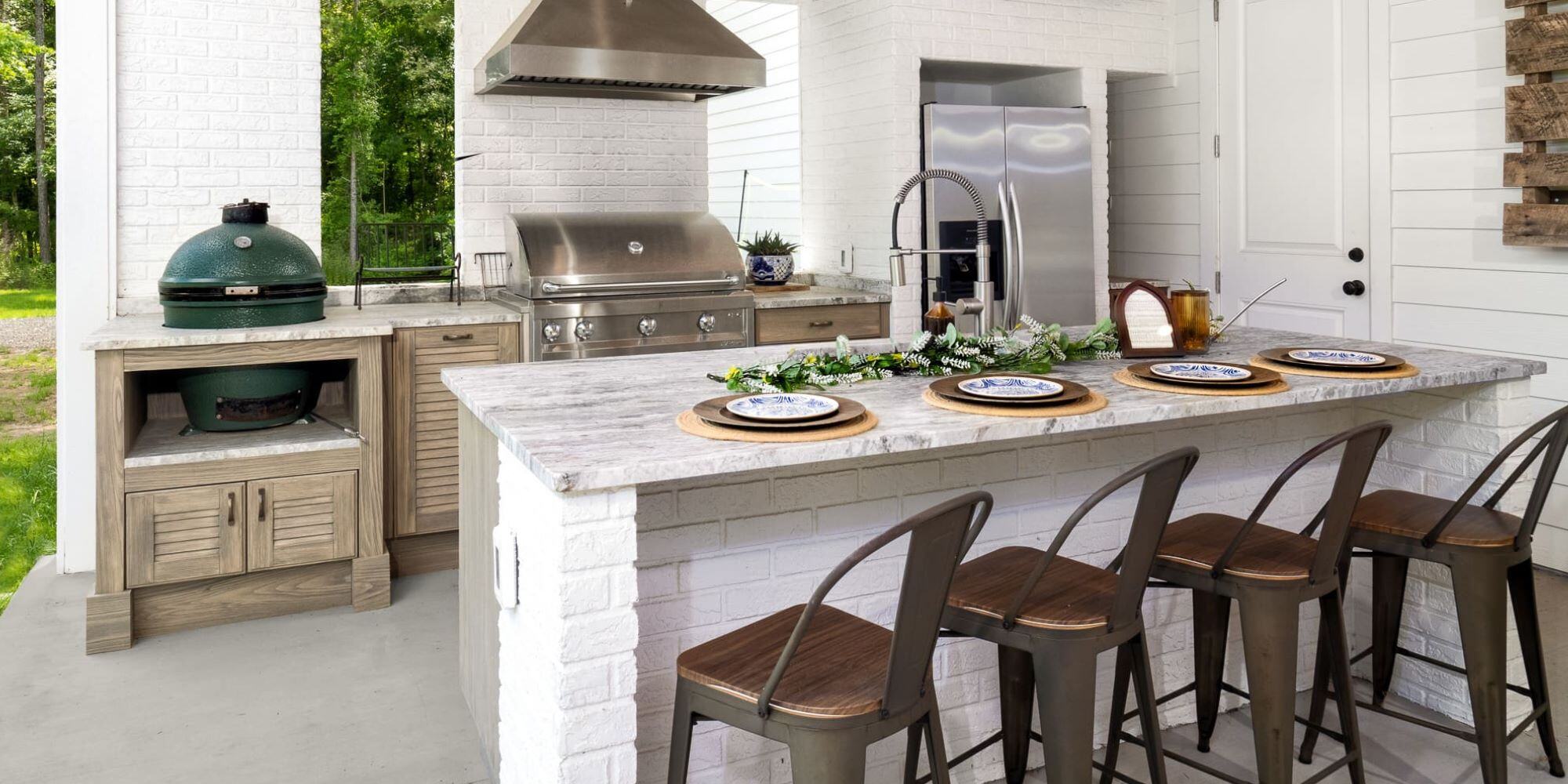Outdoor Kitchen in Gainesville with Hood Vent and Fridge - Robinson Renovations - Gainesville Fl Design Build Remodeler and Custom Home Builder - Reasons for outdoor ktichens