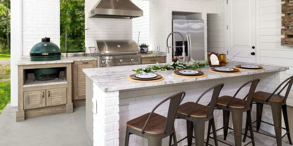 Outdoor Kitchen in Gainesville with Hood Vent and Fridge