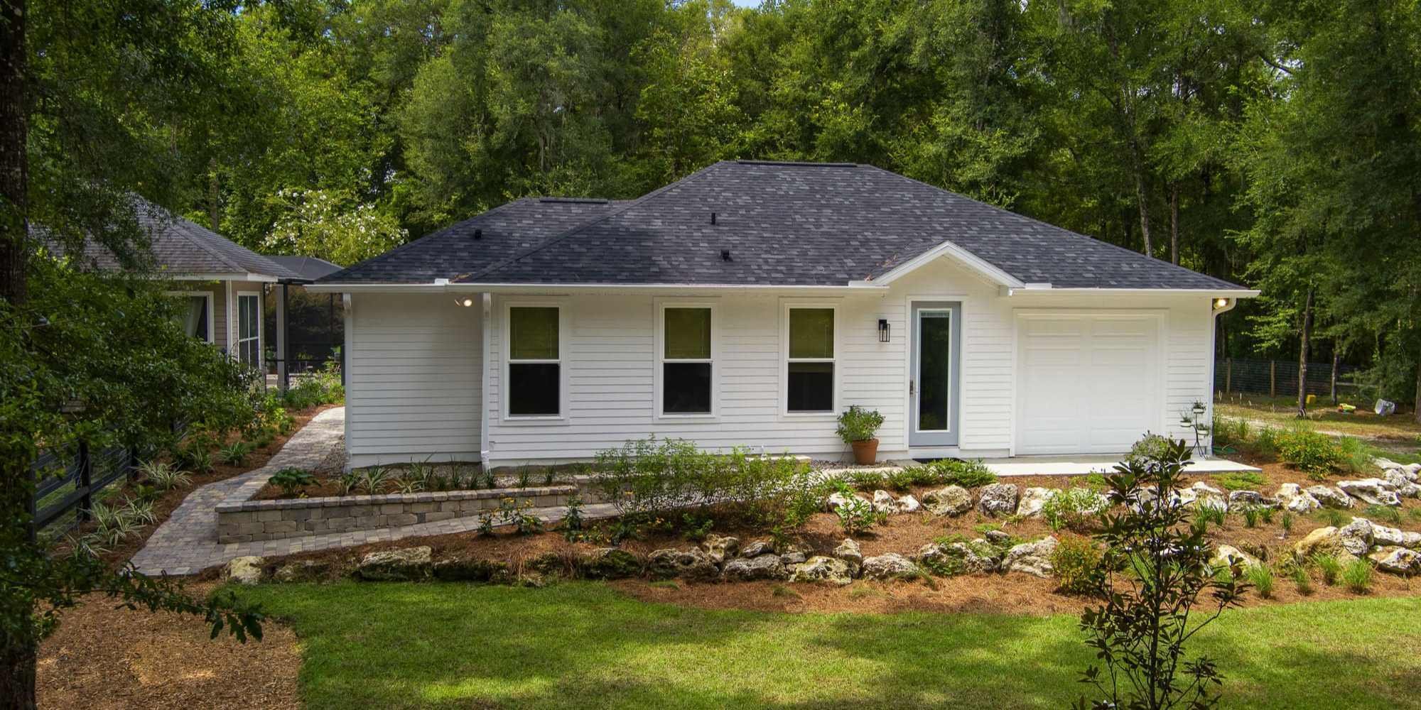 Photo of an ADU with white siding in Gainesville, FL build by RRCH